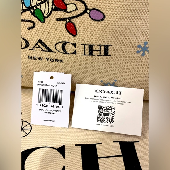 SOLD 🔥 New with Tags Coach x Peanuts Snoppy Tote Purse 🔥 - Picture 3 of 12